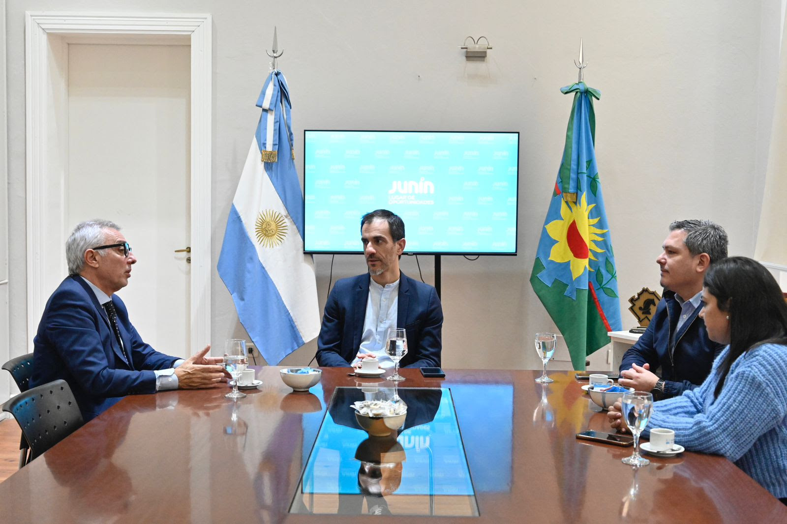 NOTICIAS DE TIGRE Con el objetivo de fortalecer los vínculos entre las ciudades, Julio Zamora se reunió con el intendente de Junín     